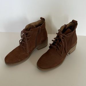 NWOT Lucky Brand Suede Brown Boot